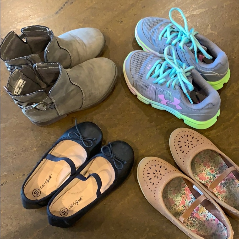 Lot of girls size 10/11 shoes